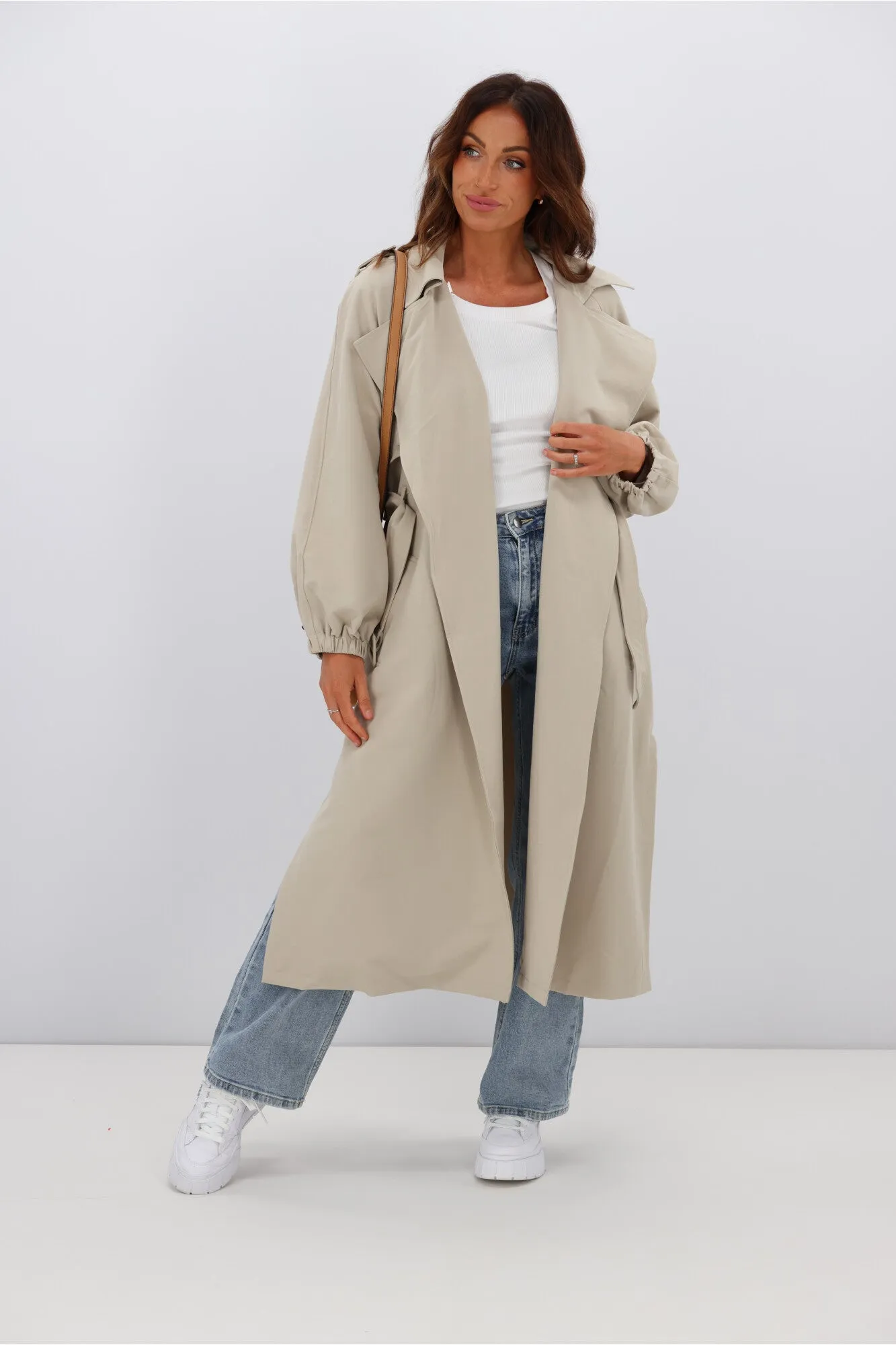 Fria Stella Drape Blousen Sleeve Trench Coat Sand