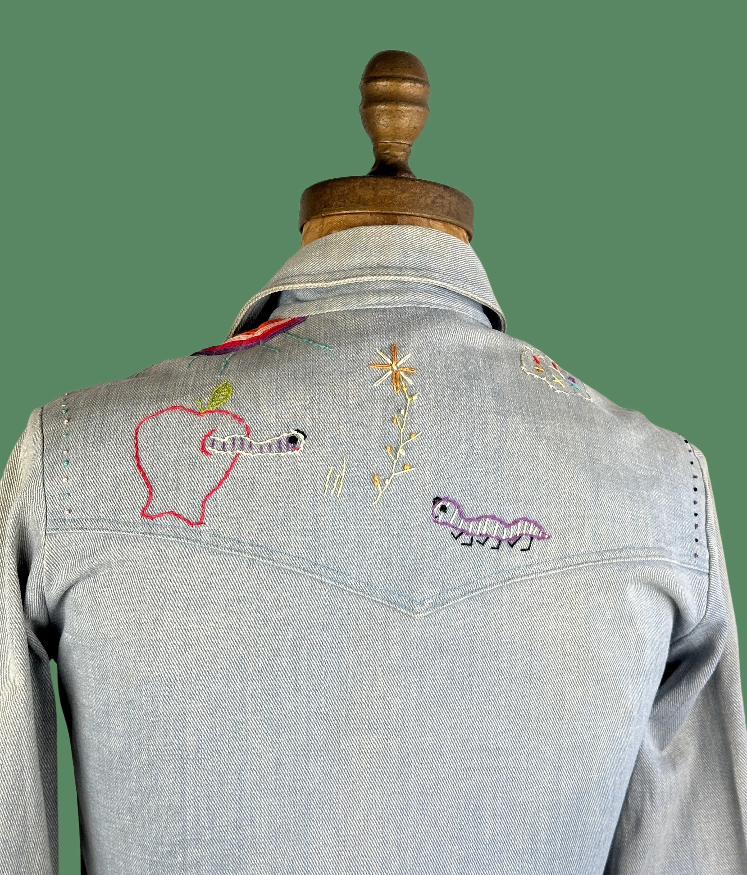 LADY WRANGLER 70s Hand Embroidered Denim Shirt • Small