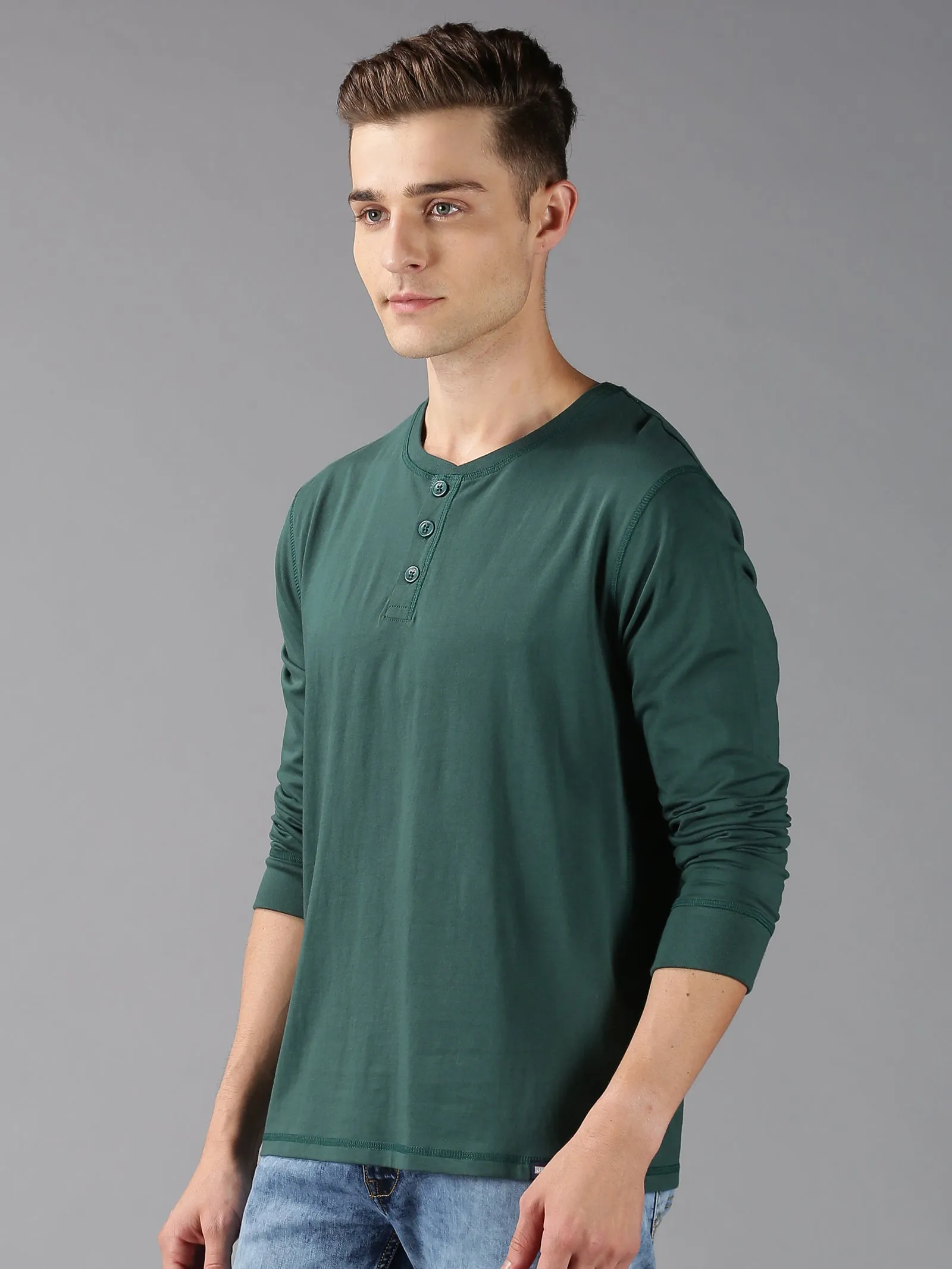 MEN'S GREEN SOLID SLIM FIT T.SHIRT