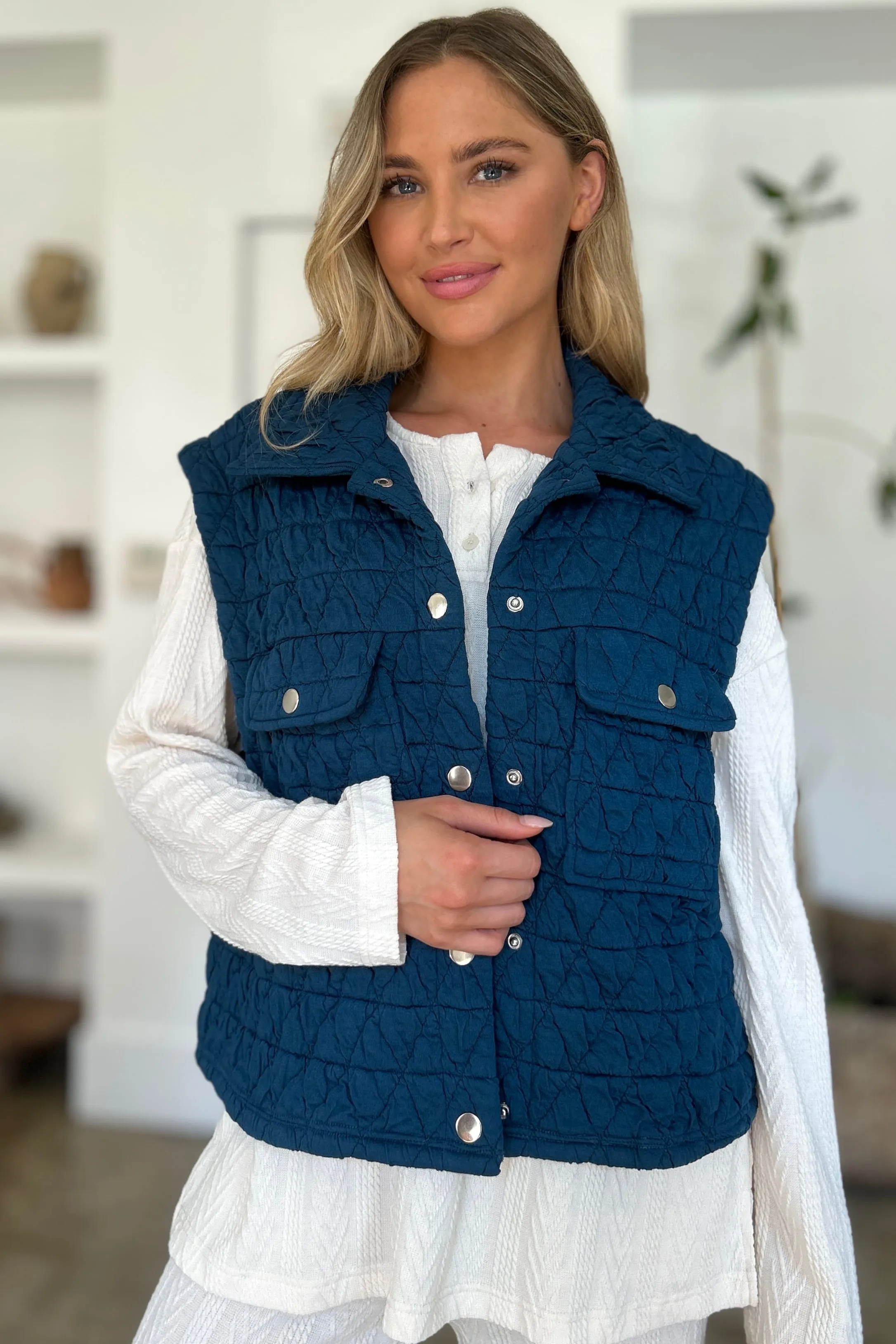 Pocketed Texture Snap Down Vest Coat